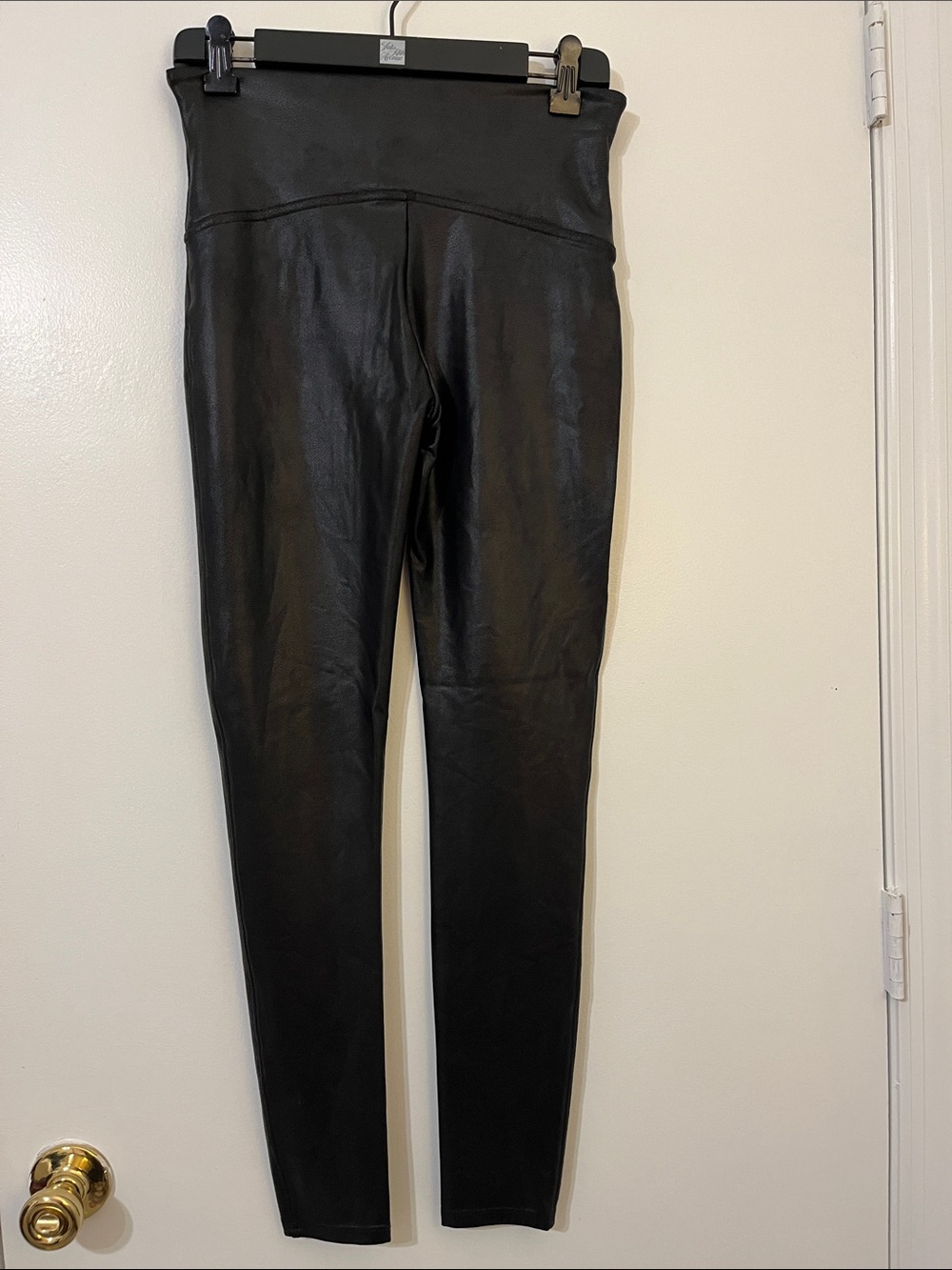 LargeSPANX women’s Black Sculpting leather look leggings with Red Brand Tag